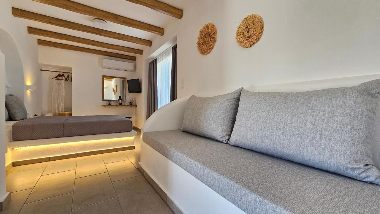 Polychronis Private Suite Pollonia Exterior photo