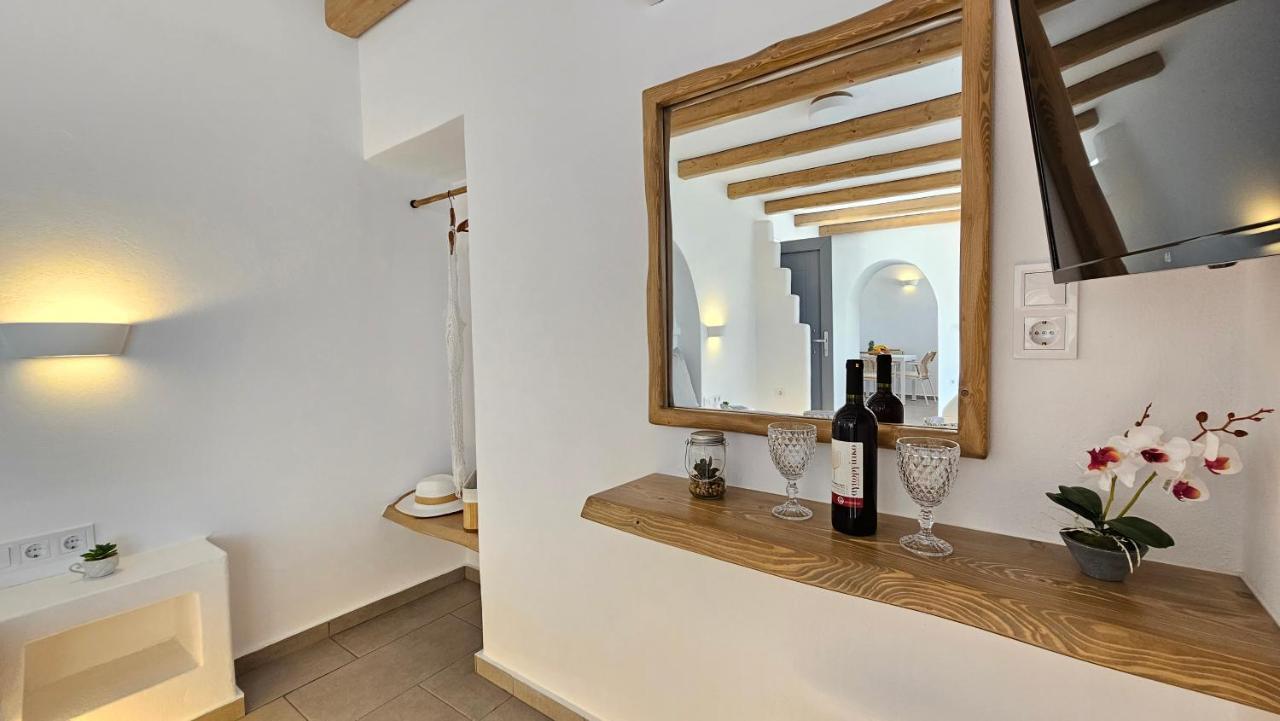 Polychronis Private Suite Pollonia Exterior photo