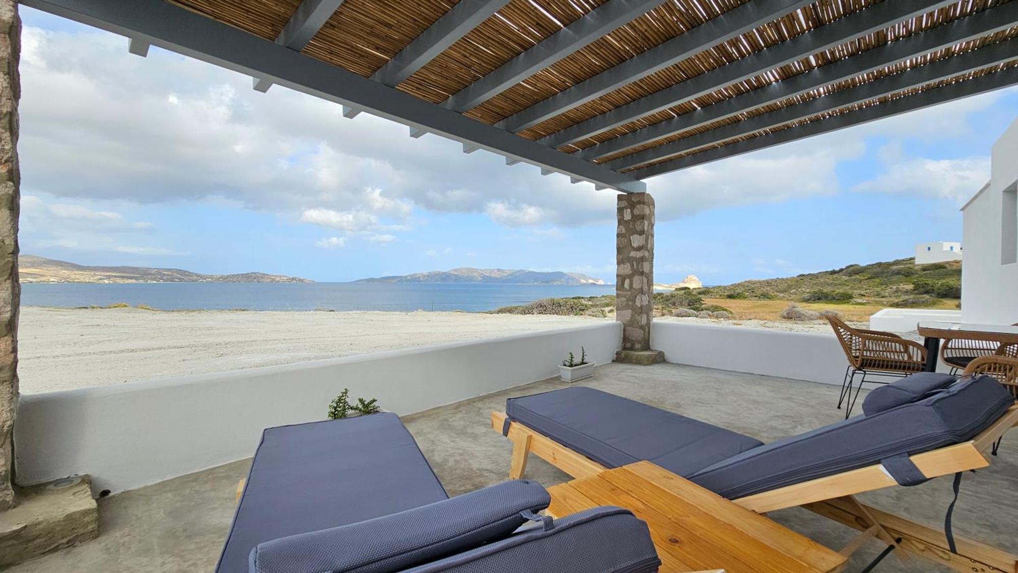 Polychronis Private Suite Pollonia Exterior photo